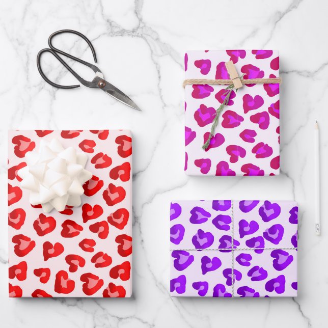 Cute Leopard Hearts Pattern Valentine's Day Wrapping Paper Sheets (Front)