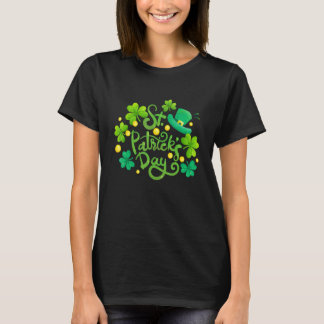 Cute Lucky Heart Shamrock Happy St Patricks Day Fa T-Shirt