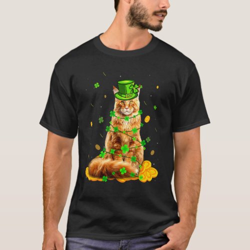 Cute Maine Coon Cat St Patricks Day Irish Shamrock T_Shirt