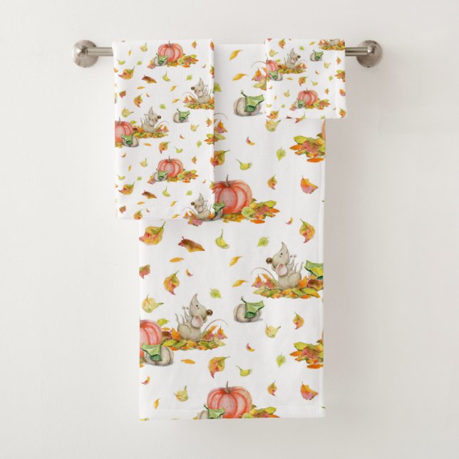 Cute mouse, pumpkins and fall colorful pattern bath towel set (Insitu)