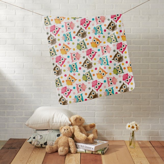 Cute multicolor owl pattern baby blanket (In Situ)