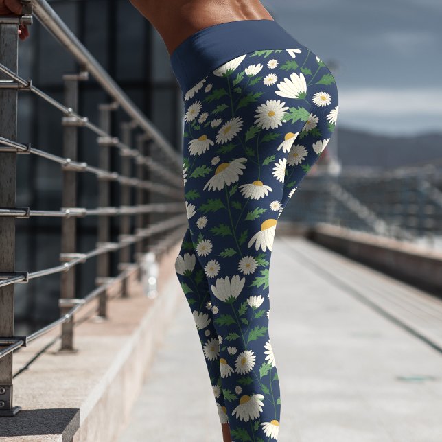 Cute Navy Blue And White Floral Daisy Capri Leggings (Creator Uploaded)