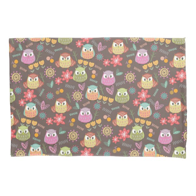 Cute Owl Brown.   Pillow Case (Front)
