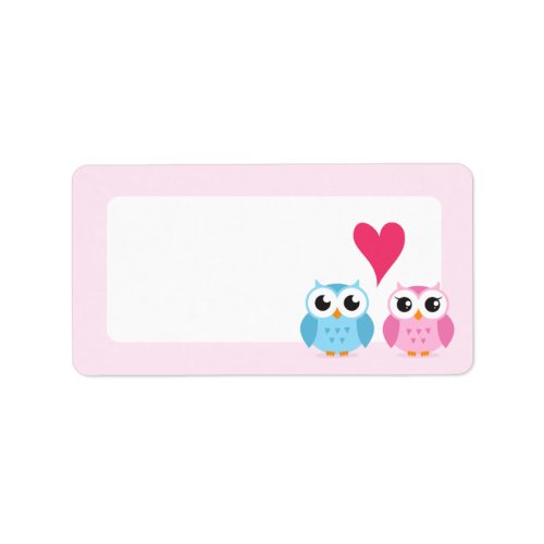 Cute owl couple with pink love heart label