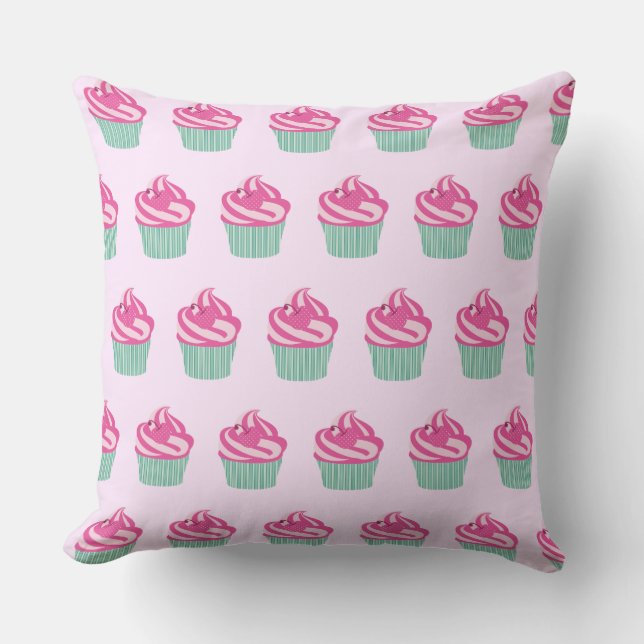 Cute Pink Cupcakes Pattern Pastel Pink Throw Pillow (Front)