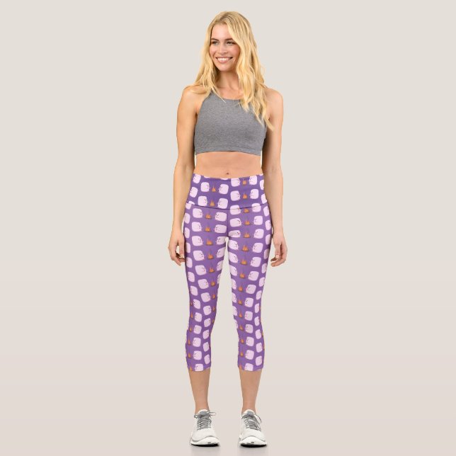 Cute pink marshmallows by camp fire cartoon capri leggings (Front)