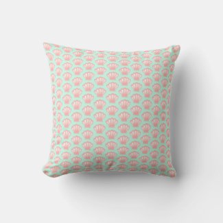 Cute Pink Seashell Pattern Illustration