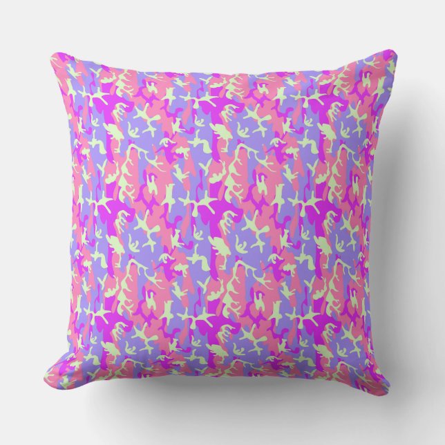 Cute pinky camouflage pattern throw pillow (Front)