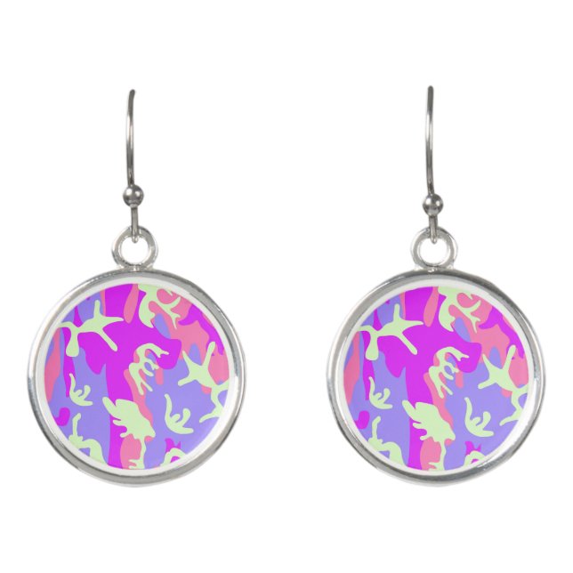 Cute pinky digital camouflage pattern earrings (Front)