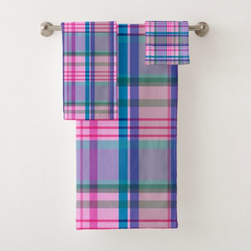 Cute Preppy Retro Plaid Pattern in Pink and Blue  Bath Towel Set