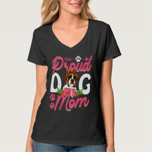 Cute Proud Boxer Dog Mom Funny Mothers Day T_Shirt