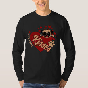 Cute Pugs & Kisses Valentineu2019s Day for Pug  Re T-Shirt