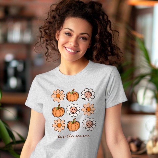 Cute Pumpkin Fall Retro Name Happy Face Flowers T-Shirt (Cute Pumpkin Fall Retro Name Happy Face Flowers T-Shirt)