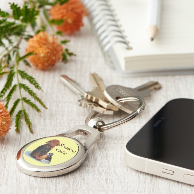Cute puppy beagle cuddling mum dog keychain (Side)