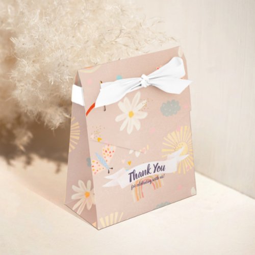 Cute Rainbow Pink Birthday Favor Box