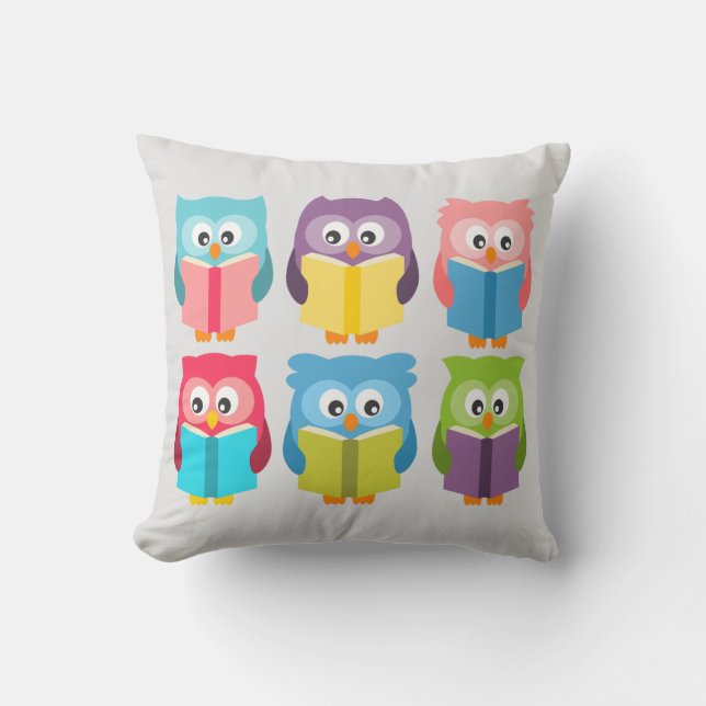 Cute reading owls throw pillow (Front)
