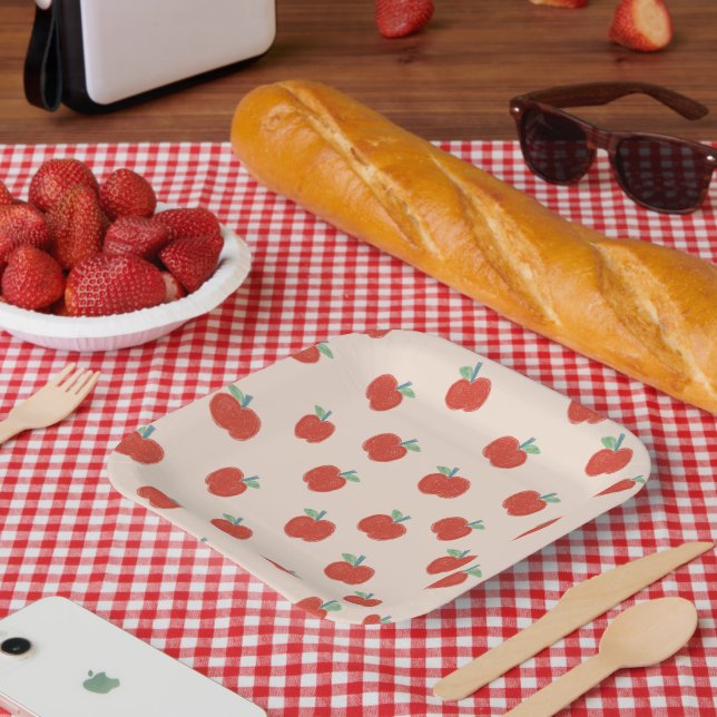 Cute red apple paper plates (Picnic)