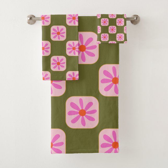 Cute Retro Boho Checkerboard Flower Green Pink  Bath Towel Set (Insitu)