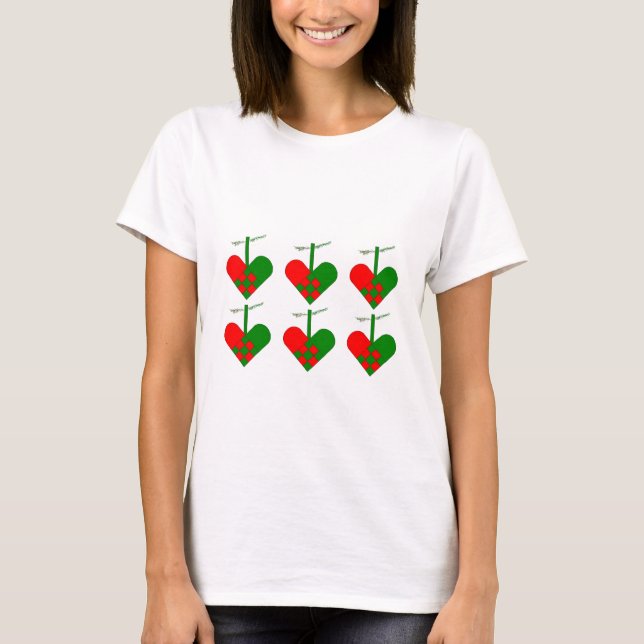 Cute Scandinavian Christmas Heart Pattern T-Shirt (Front)