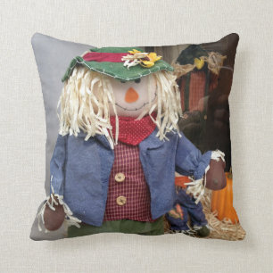 CUTE ***SCARECROW*** PILLOW & LEAVES ON THE BACK
