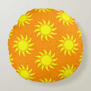 Cute seamless pattern of sun. Doodle hand drawn st Round Pillow