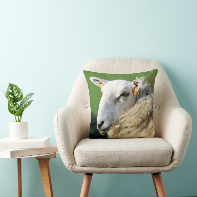 CUTE SHEEP   THROW PILLOW (Chair)