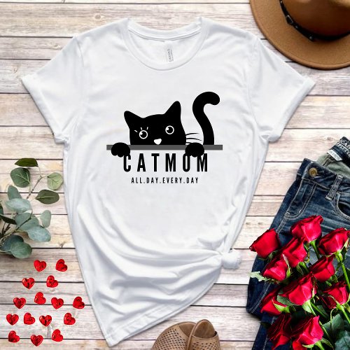 Cute simple design womens black cat lover mom T_Shirt