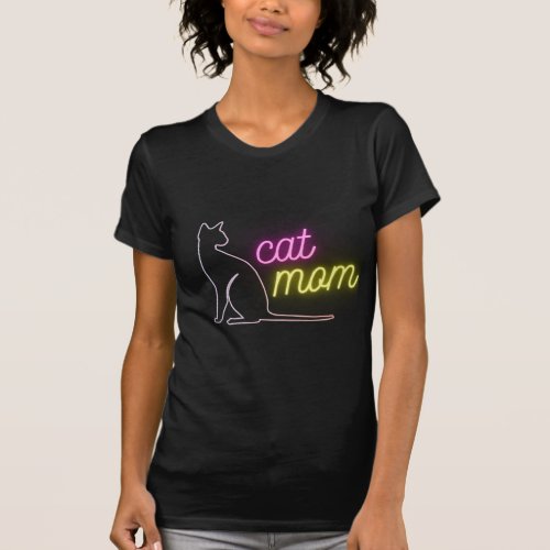Cute simple design womens black cat lover mom T_Shirt