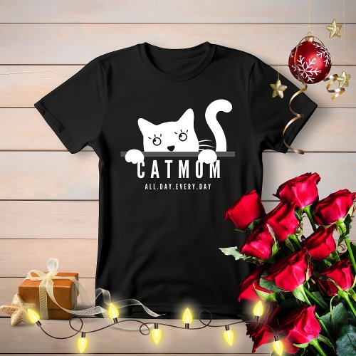 Cute simple design womens white cat lover mom  T_Shirt