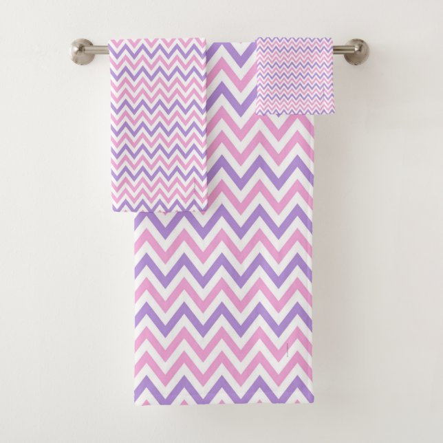 Cute Simple Pink and Purple Geometric Line Pattern Bath Towel Set (Insitu)