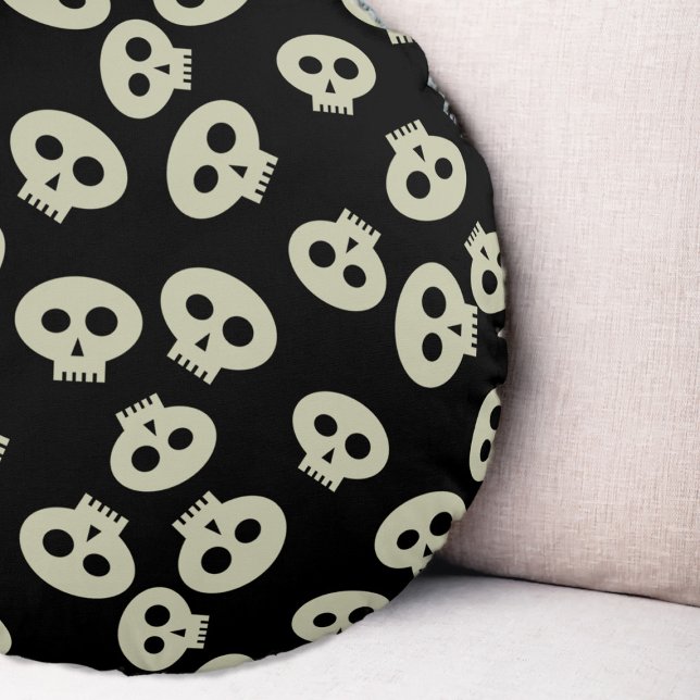 Cute Skull Pattern Black Round Pillow (Cute Halloween skull pattern round pillow just for you)