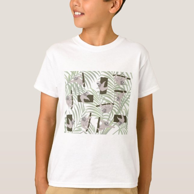 Cute Sloth Animals Pattern in Wild Forest T-Shirt (Front)