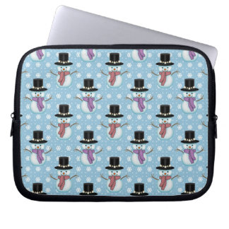 Cute Snowmen on Pale Blue Pattern Laptop Sleeve