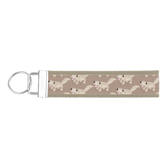 Cute spotted tan gecko cartoon illustration wrist keychain (Keys on Left)