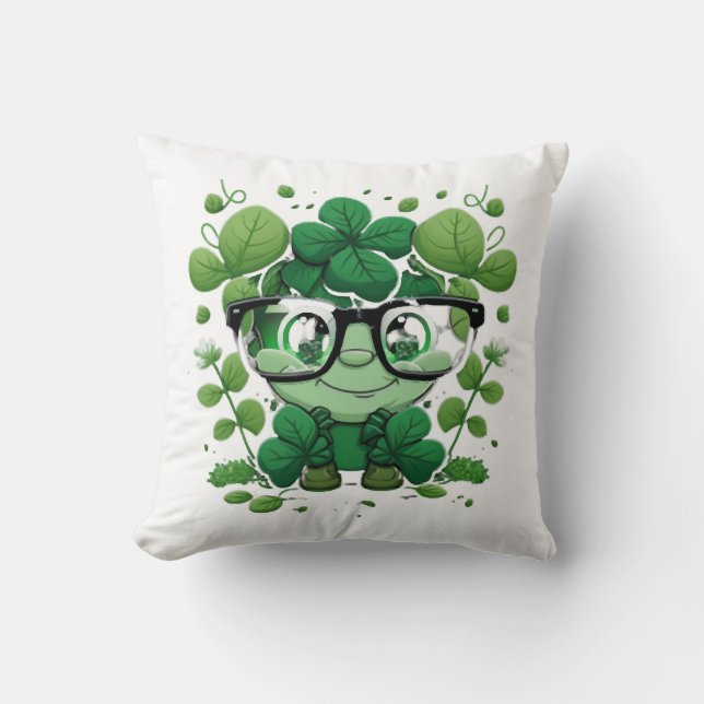 cute st Patricks day cute shamrock wherein glasses Throw Pillow (Front)