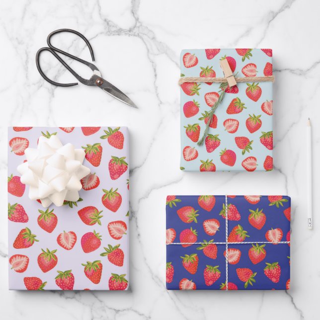 Cute Strawberry Pattern Wrapping Paper Sheets (Front)