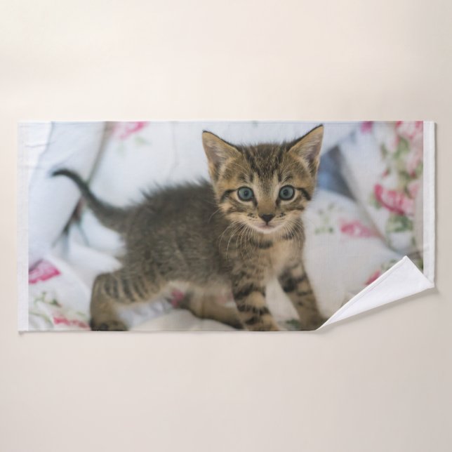 Cute Tabby Kitten Looking Surprised Bath Towel Set (Bath Towel)