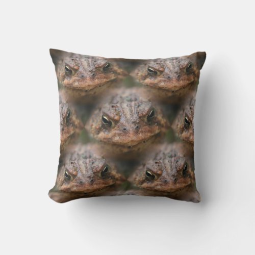Cute Toad Face Animal Pattern Throw Pillow