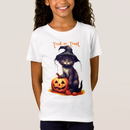 Cute trick or treat Halloween kitten T_Shirt