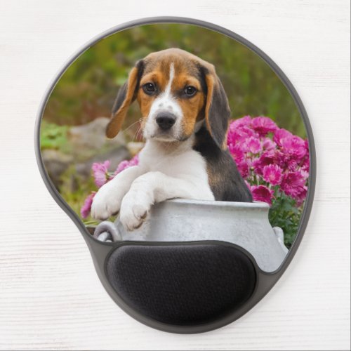 Cute Tricolor Beagle Dog Puppy in Churn ergonomic Gel Mouse Pad