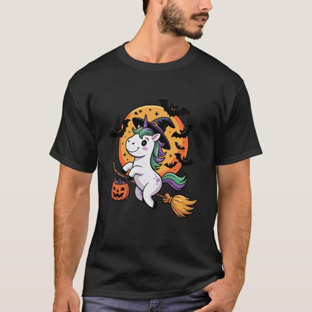 Cute Unicorn Halloween Witch Hat Jack-o-Lantern Ca T-Shirt (Front)
