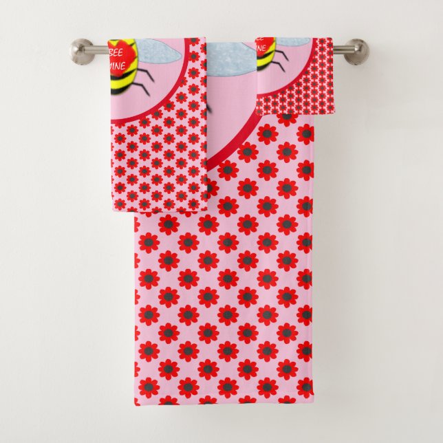 Cute Valentines Day Bee Bath Towel Set (Insitu)