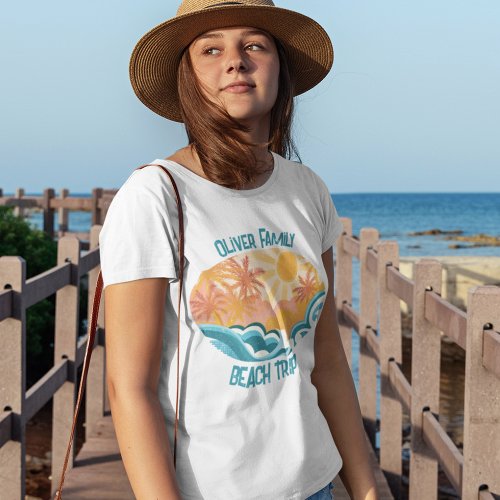 Cute Vintage Beach Waves Sunshine Vacation Womens T_Shirt