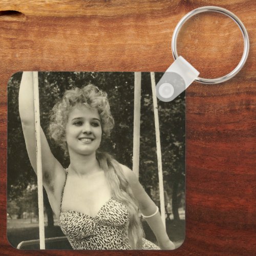 Cute Vintage Pin Up Girl Keychain