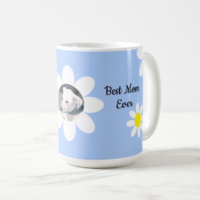 Cute White Daisies Best Mom Round Photo of Dog Coffee Mug (Front Right)