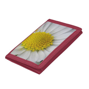 Cute, white daisy tri-fold wallet