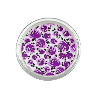 Cute white violet roses patterns