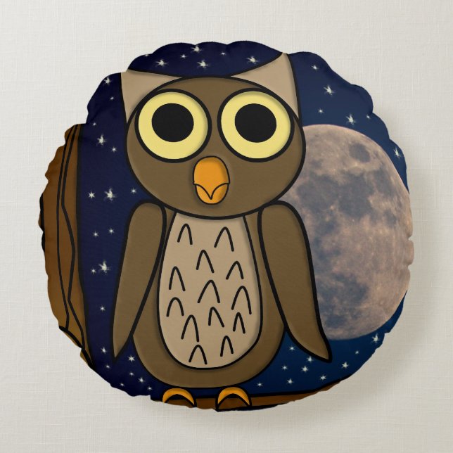 Cute Woodland Bird Artwork Round Pillow (Front)