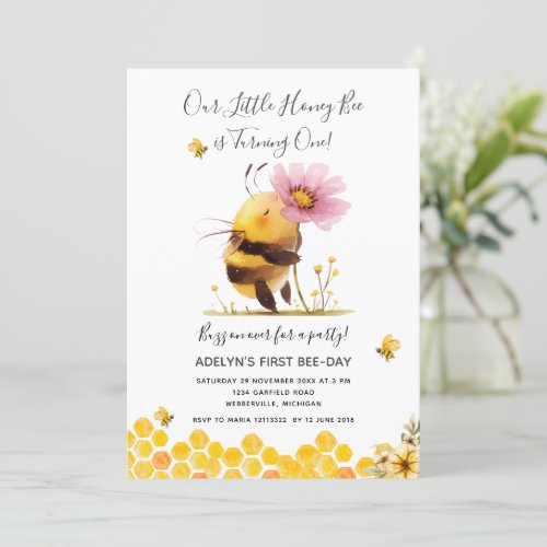 Cute Yellow Bee Daisy is Turning One Birthday  Invitation