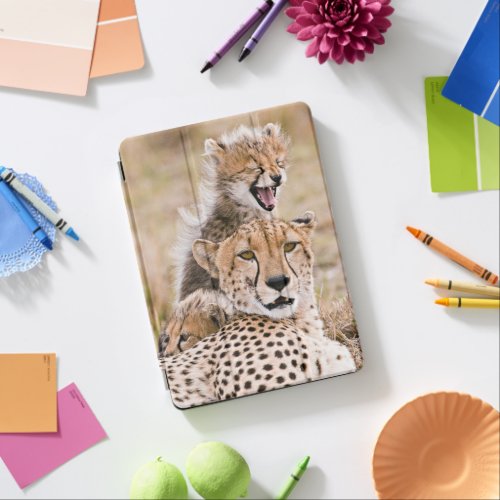 Cutest Baby Animals  Cheetah Cat  Cub iPad Air Cover